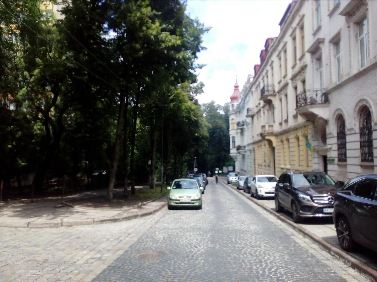 The Georgehouse Hostel Lviv Exterior foto